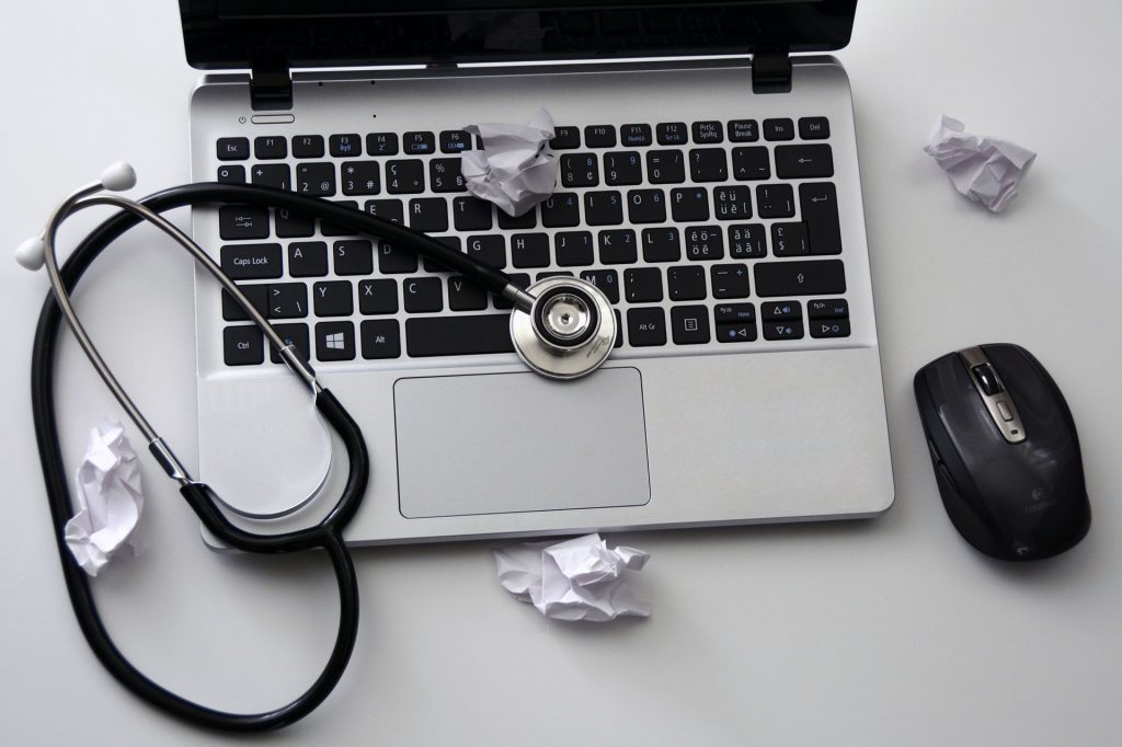 laptop-1385702_1920